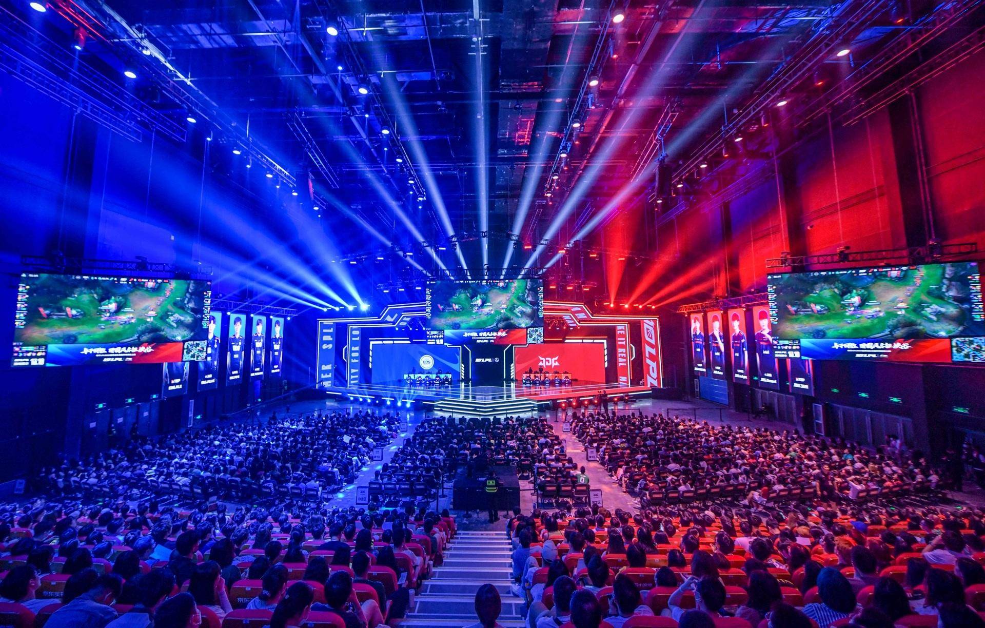 在于臂展和 在于臂展和