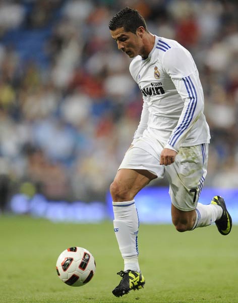 现足球运动 现足球运动