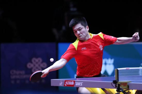 球队战术执 球队战术执