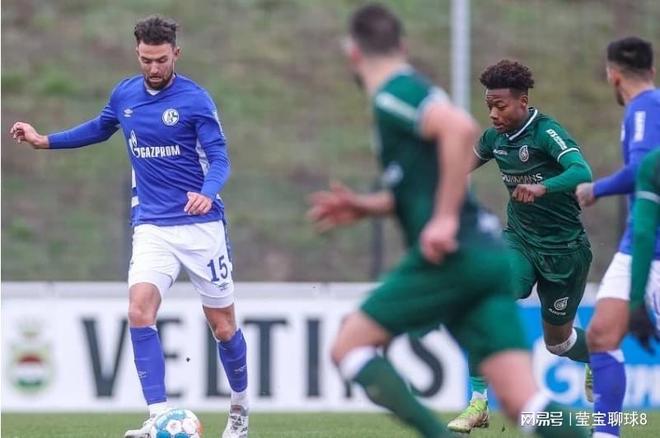 众不同的他 众不同的他