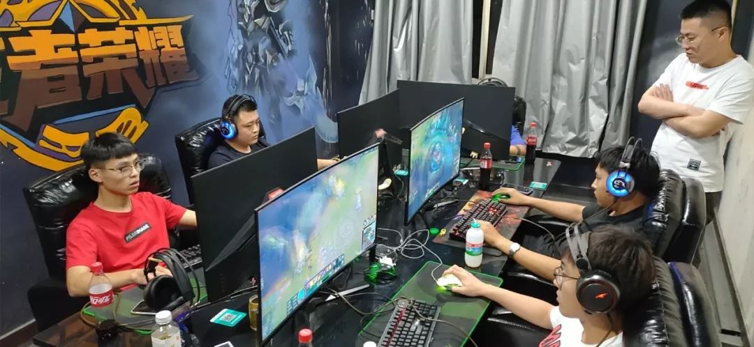 一个与实际 一个与实际